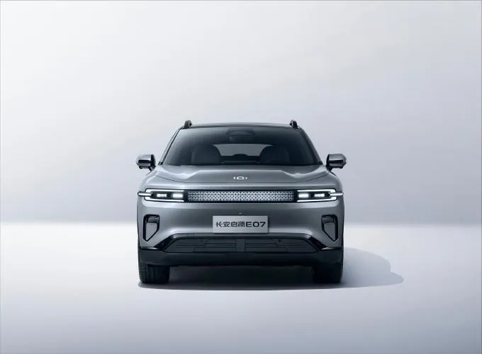 imgi_46_Prepayments-Best-Price-White-Color-Good-Look-Changan-Qiyuan-Nevo-E07-Adult-4-Wheel-El Changan Qiyuan E07 Pure Electric Four-Wheel Drive New Energy Vehicle Car– Ships Worldwide From China | Electric Vehicle From China Canada - Image 1